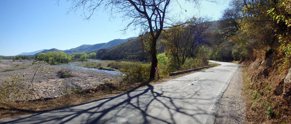 Most rivers north of the city of Salta have water.